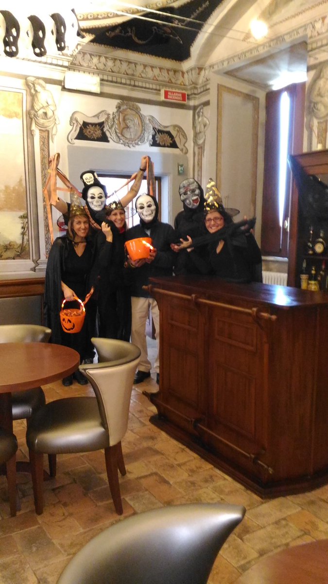 PampanaSara's tweet photo. Great #Halloween #spooky #breakfast at #PalazzoCatalani #Sorianonelcimino. #DRICarreer #Stayvacationed #DRITechsavy https://t.co/OU55jyubEn