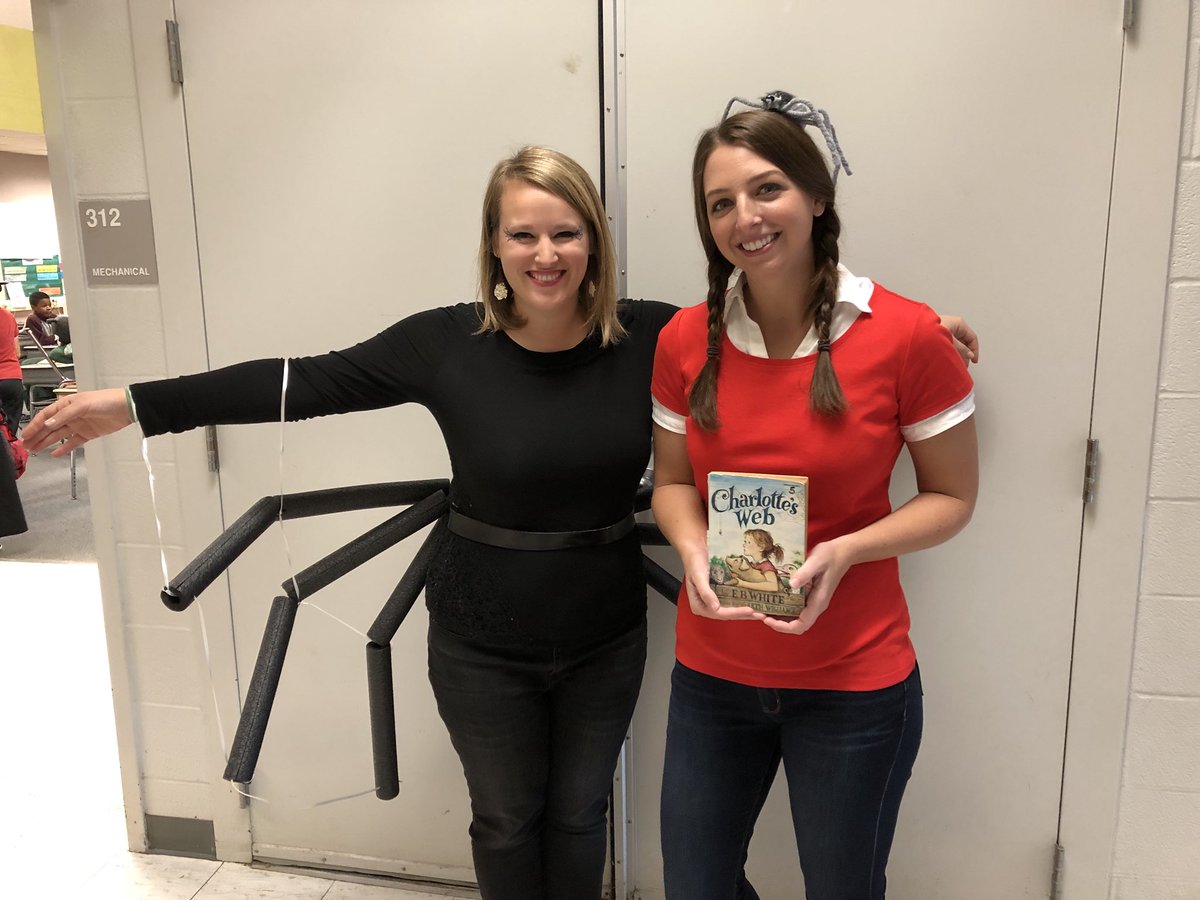 MsCrotty's tweet photo. I found the Charlotte to my Fern 🕸🕷🐷 @MorrisvilleElem https://t.co/7fI7d7VOrI