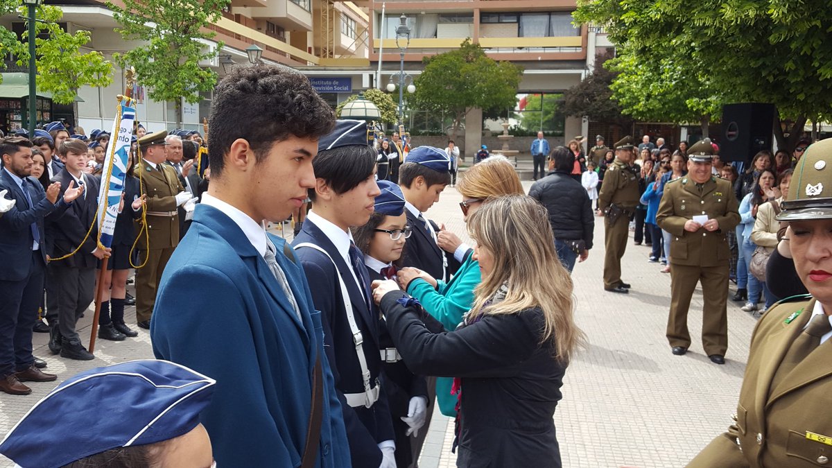 Cormun_Rancagua's tweet photo. Condecoración a alumnos de brigadas escolares de colegios municipales de #Rancagua https://t.co/OTVLp5Xn6X