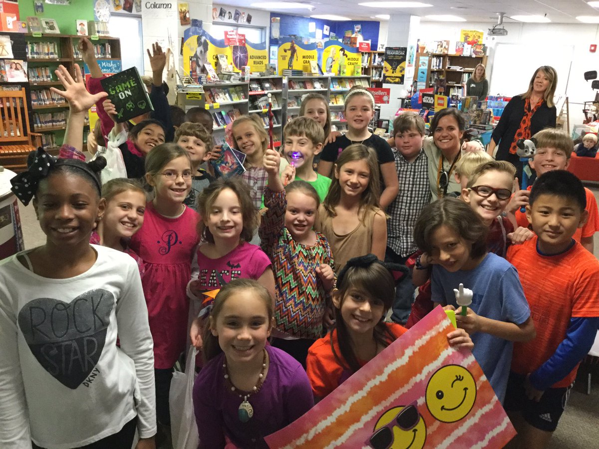 VHECLIBRARY's tweet photo. We roundin up classes and shopping at the #vheclibrary #scholasticbookfair! https://t.co/4uw7thouCU