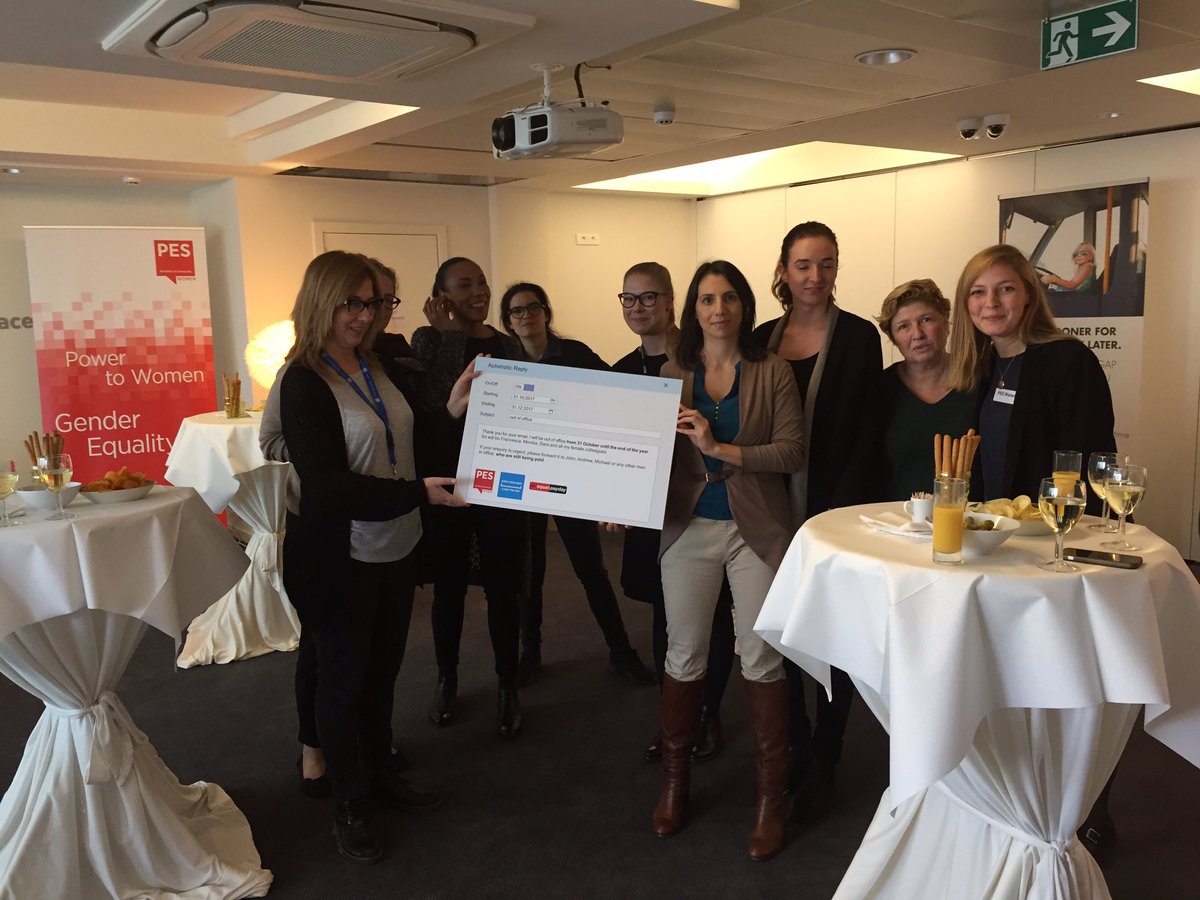 KasVanpoucke's tweet photo. Great action! @zij_kant "@PES_Women: Getting ready for #EqualPay action! #OutOfOffice https://t.co/a4wTgmn5Fy" #EPD2017