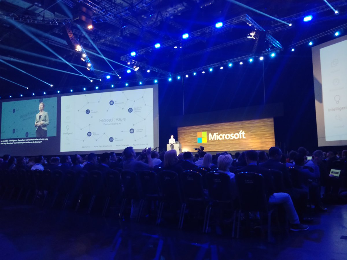 TomDudfield's tweet photo. Microsoft #FutureDecoded is an inspiring way to see what the future in technology holds for everyone https://t.co/Ff0EQGXRoW
