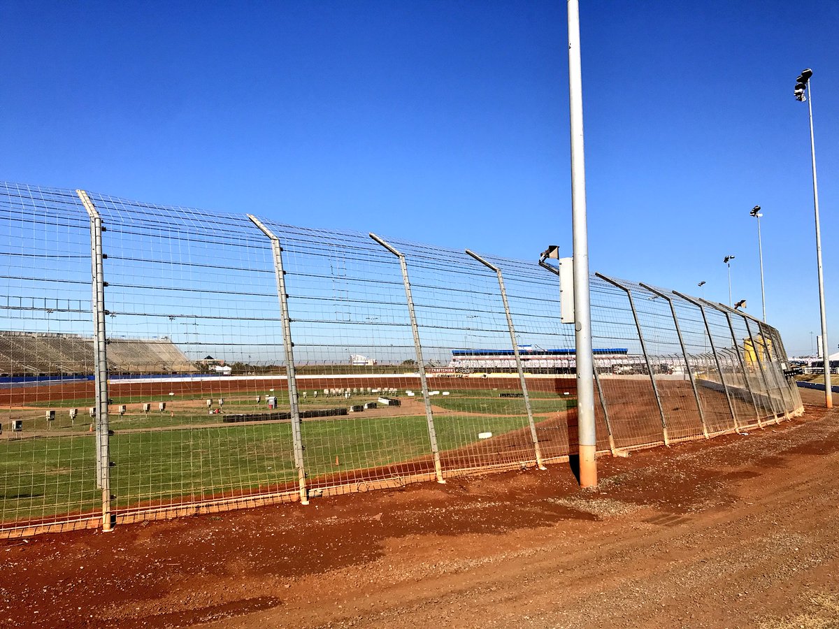 Time for setup here at <a href="/TheDirtTrack/">The Dirt Track</a> for the <a href="/TextronOffRoad/">HarvardRowing</a> World Finals! Who’s ready for this weekend?! 🏁