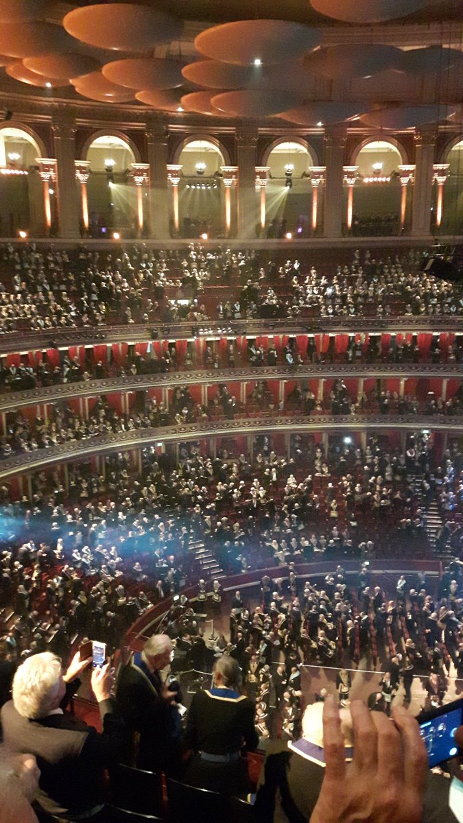 LoyalTravellers's tweet photo. Quite spectacular.
#UGLE2017 https://t.co/XwQ0gy8dbh