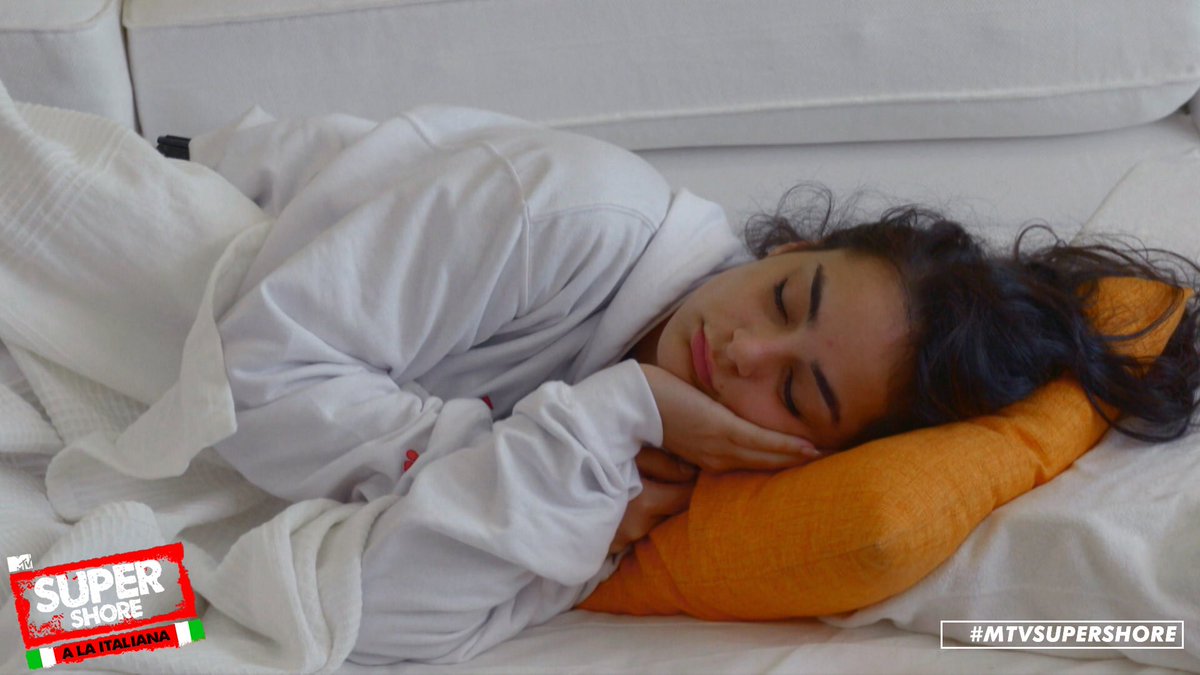 ¡Esta noche no se descansa, esta noche fiesta! Nos vemos a las 22:30 en <a href="/mtvspain/">mtvspain</a> en un nuevo episodio de #MTVSuperShore 🎉 ¡Cariñiiiis 🎃!