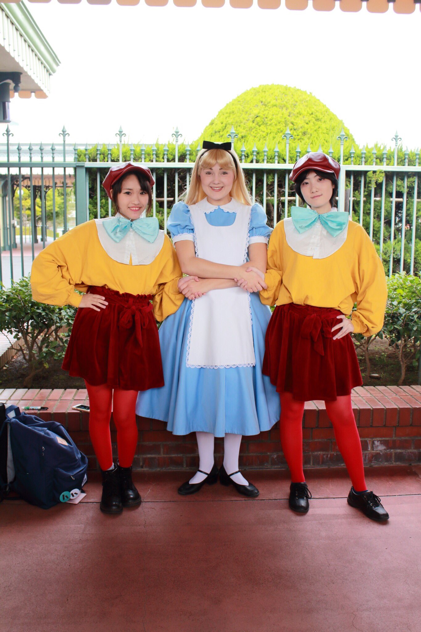 Rika コス垢 不思議な国のアリス トゥイードルディー トゥイードルダム アリス イーヨー とグリできた 襟に双子 リボンにアリスのサインを頂きました ディーダムグリ最高だった ディズニー ハロウィン 仮装 Dハロ Rika コス垢 不思議な国のアリス トゥイードルディー トゥイードルダム アリス イーヨー とグリできた 襟に双子 リボンにアリスのサインを頂きました ディーダムグリ最高だった ディズニー ハロウィン 仮装 Dハロ