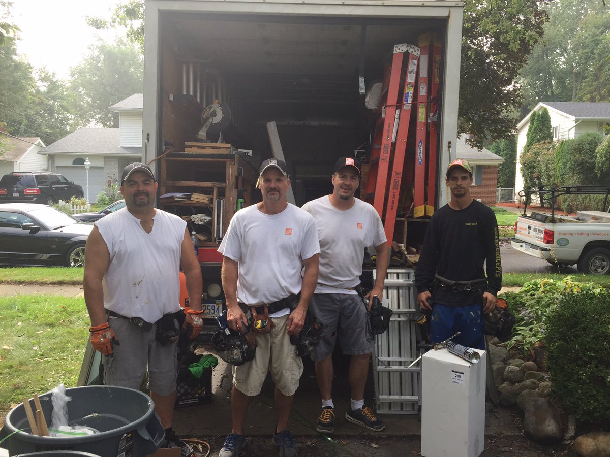 HDEDETROITTEAM's tweet photo. Another HDE Loyal Contractor.  Sound Construction hard at work earlier this season in Royal Oak. https://t.co/TOtsXcUDIQ