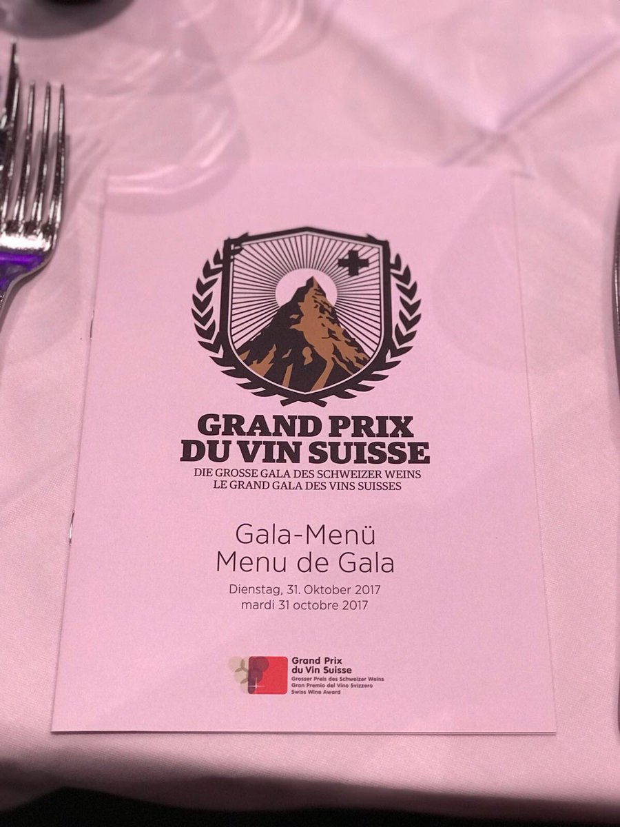 vinum_magazin's tweet photo. Wir sind ready! Nur noch 1️⃣Stunde bis zum Grand Prix du Vin Suisse 2017! @KursaalBern #grandprixduvinsuisse #gpvs #swisswines #gala #Bern https://t.co/bs4jTFfbac