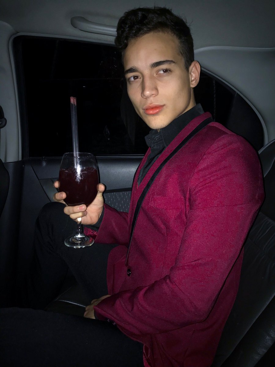 GrPepe's tweet photo. 🍷🍷 https://t.co/7RKRelIJjx