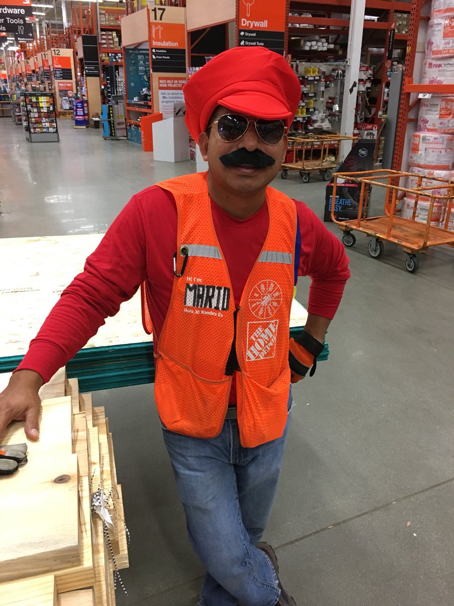 Rsf8RJ's tweet photo. #2306 Pro Loader Mario dressed as Mario celebrating Halloween.Wait, does that still count as a costume? #wheresluigi https://t.co/c3vObySai4