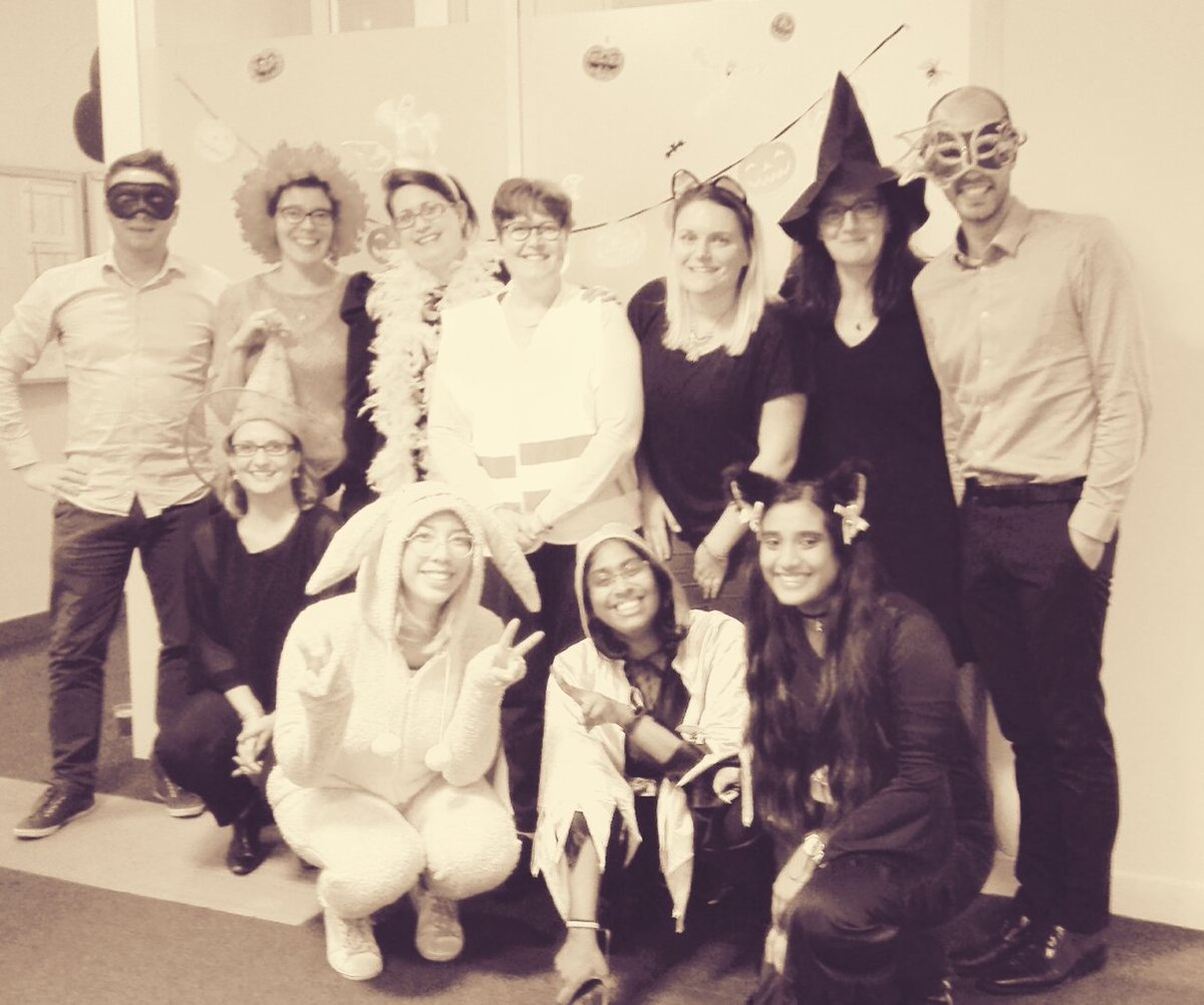 ClaudinePernel's tweet photo. C'est halloween ou halloneroof ? 
#adecco #oneroof https://t.co/EAmQNYIVM7
