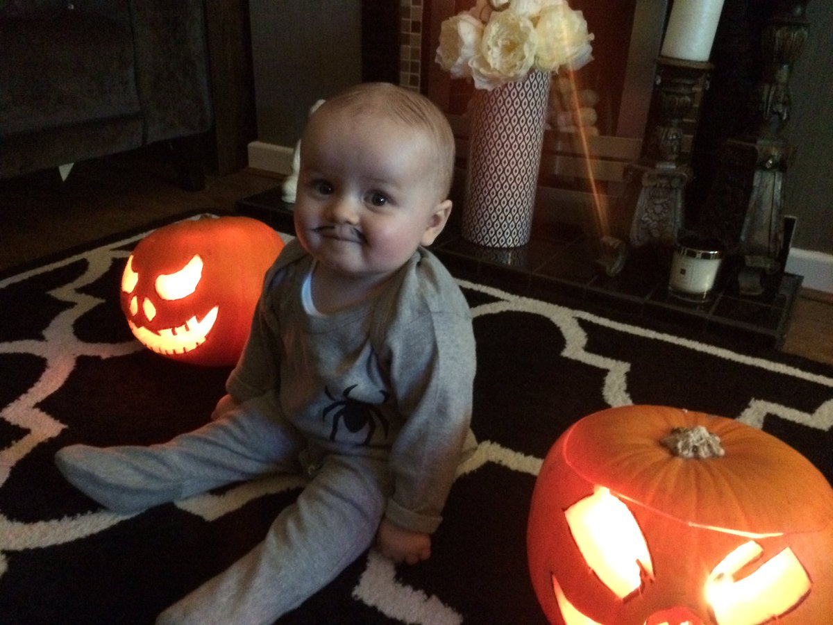 liver81ant's tweet photo. Little mans 1st Halloween 🎃#PubertAddams https://t.co/1lndgl3RTE