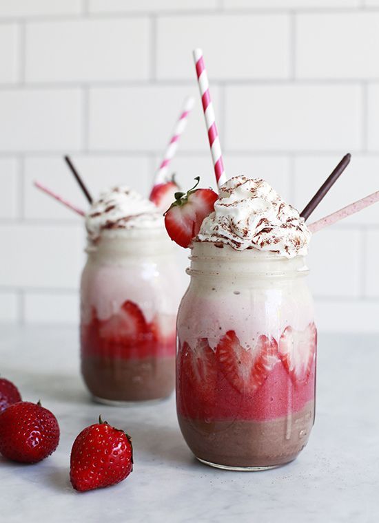 Comunicapeep's tweet photo. S M O O T H I E   D A Y !! 😍🍓🍫 #gratiacateringdesayunos https://t.co/5hl0QFnS6Q