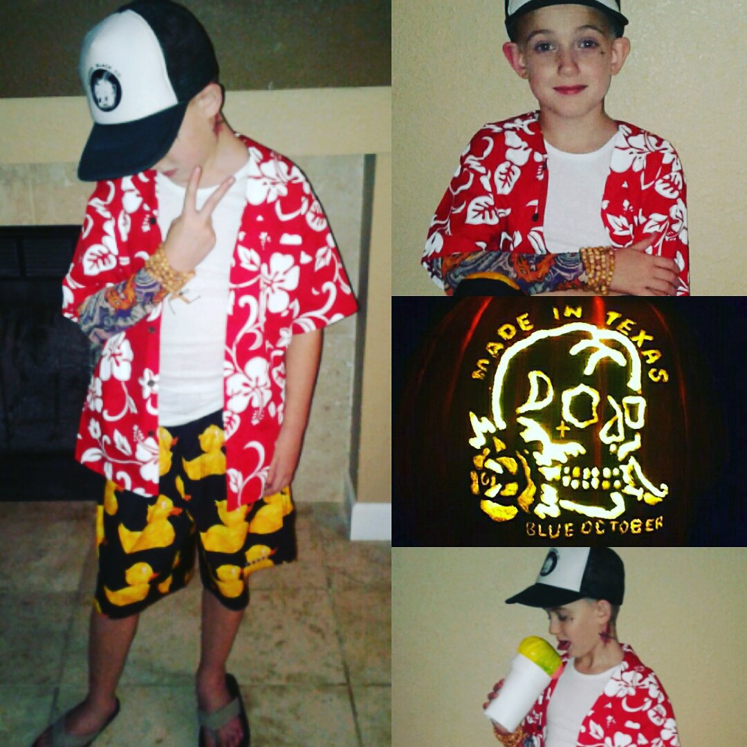 mphillips9878's tweet photo. Happy Halloween from my very own Justin Furstenfeld π #LiamConnor #BlueOctober #LittleManBigFan @Justin_5591 @blueoctober https://t.co/aexgIE18rD