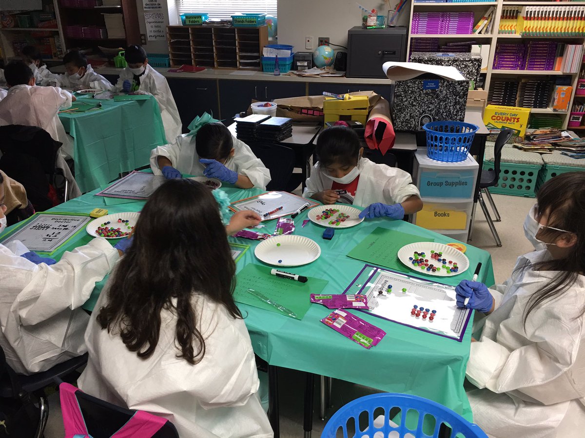 brandikl's tweet photo. Look at the fun and engaging learning happening in @ssbcruz 3rd grade class today! https://t.co/qzidtKhs7X