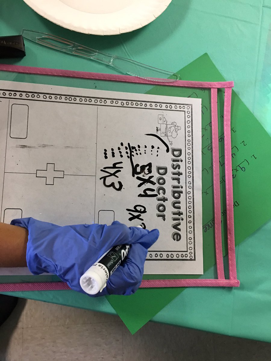brandikl's tweet photo. Look at the fun and engaging learning happening in @ssbcruz 3rd grade class today! https://t.co/qzidtKhs7X