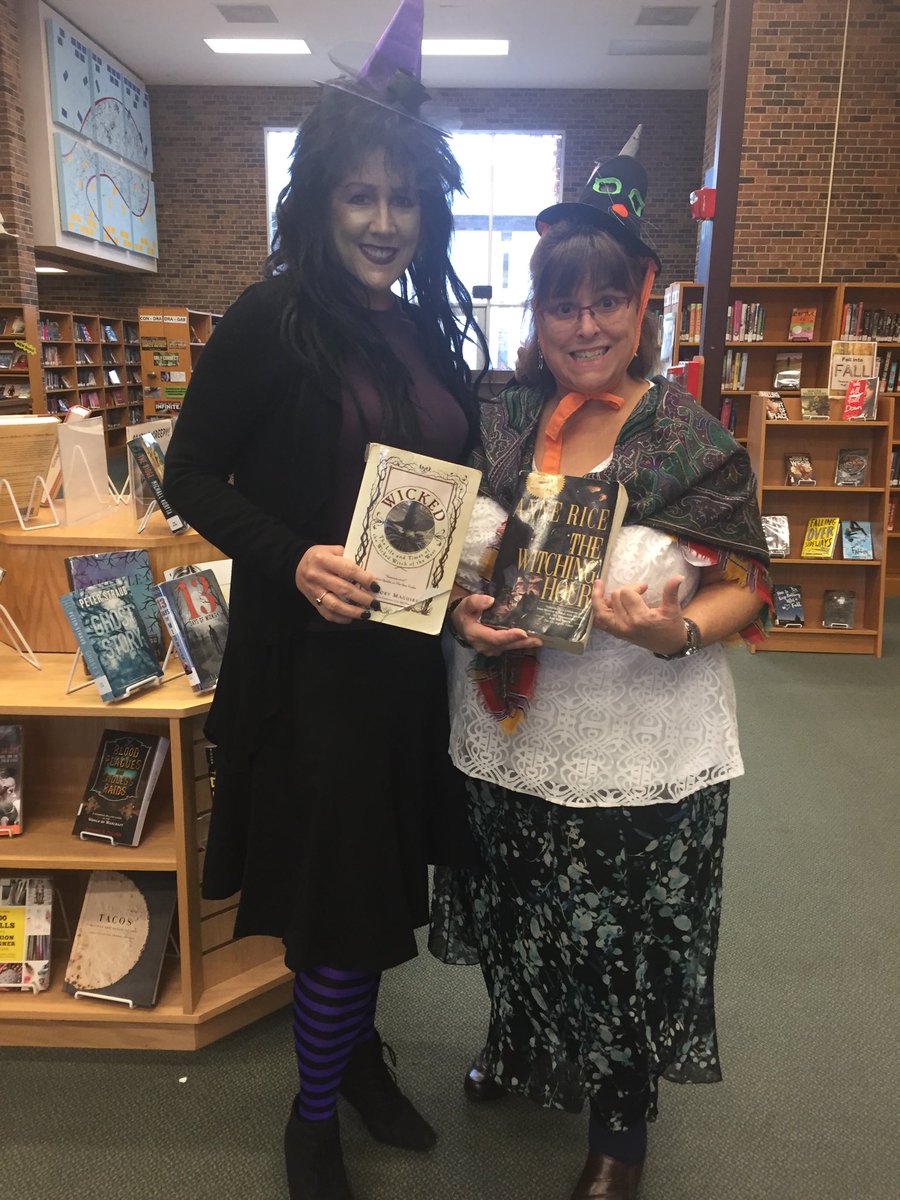 jmm_library's tweet photo. Happy Halloween! Come get your photo taken today that represents your costume! #halloween #highschool #highschoollibrary #wearejmm https://t.co/2z29qcPleP
