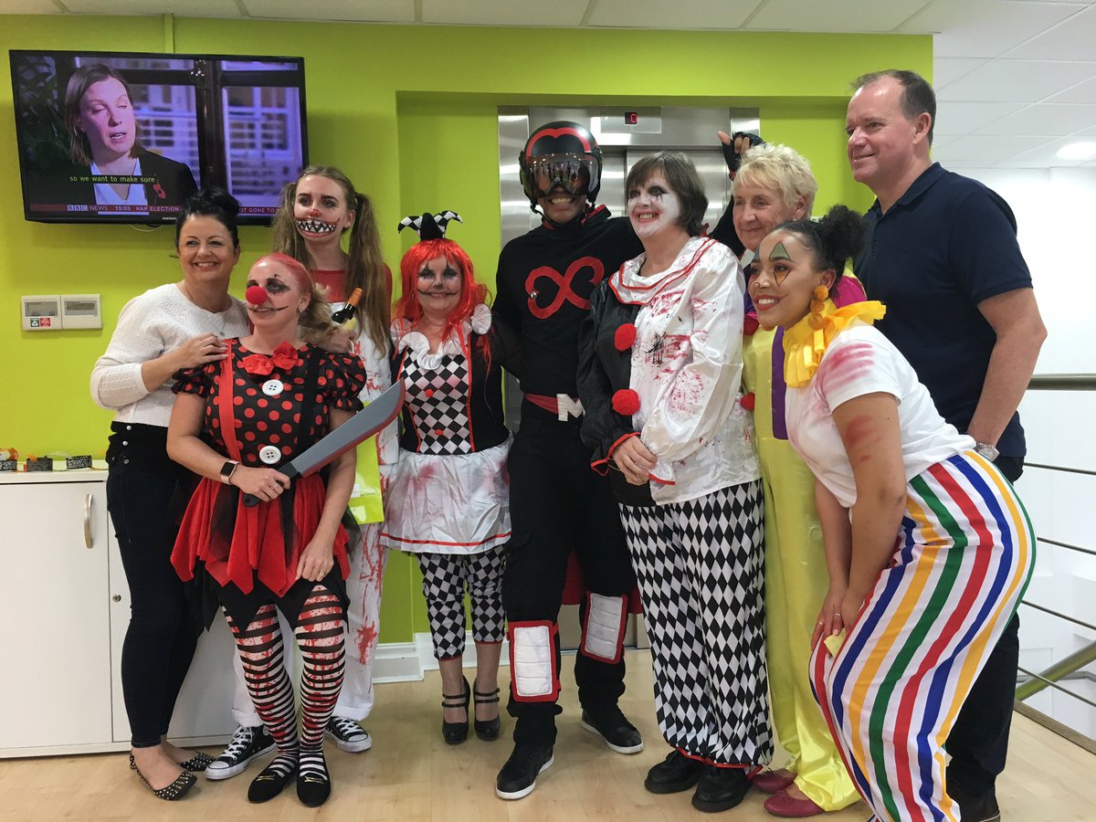 JeanieFM's tweet photo. Best fancy dress, best pimped pod + best make up. 
Fab effort @ZenOffice today for @Caketober + @4EVERManchester https://t.co/WrhzTt2DC7