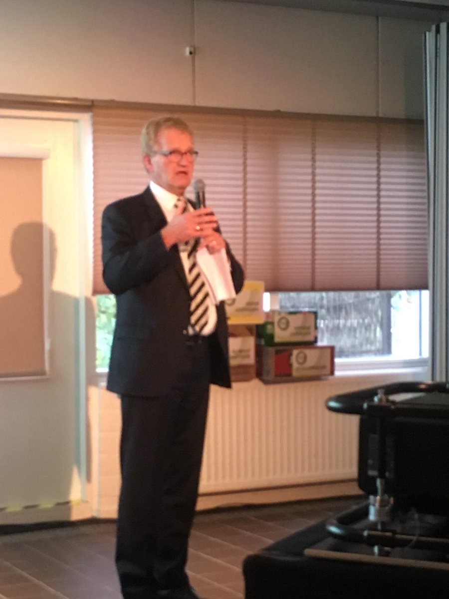 Hans de Boer opent de bijeenkomst #groenegroeiers bij <a href="/Heineken/">Heineken</a> #duurzaamheid #CirculaireEconomie Met elkaar massa maken en sterk staan!