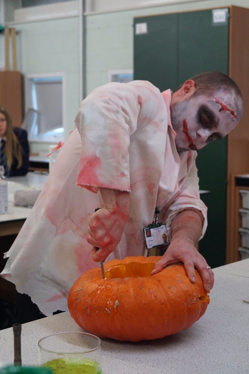 ChiHighSchool's tweet photo. Happy CHS Science Halloween.... https://t.co/anwhuUXtIE