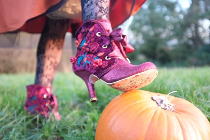 MariaPaviour's tweet photo. #Halloween blog on #zombies, and my whitepaper on zombie #culture: https://t.co/r8n6uvOTId https://t.co/O9azv22kND