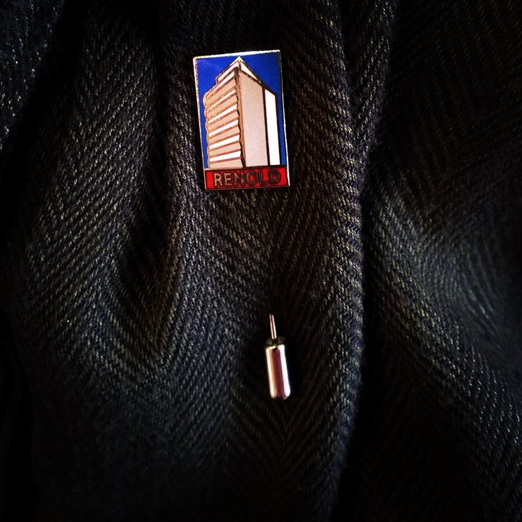 modernistsoc's tweet photo. Oh Renold, you lovely building you..we've got your badge back in stock: https://t.co/xFCi8N9KV9 #saveUMIST #manchesterMODERN https://t.co/4q95cLWaix