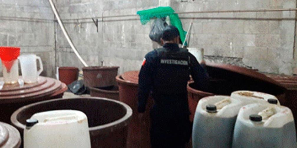 pfcontigo's tweet photo. Policía Federal asegura tres narcolaboratorios en Sinaloa https://t.co/fzDeIXgPgF https://t.co/H2E5C9nkt7