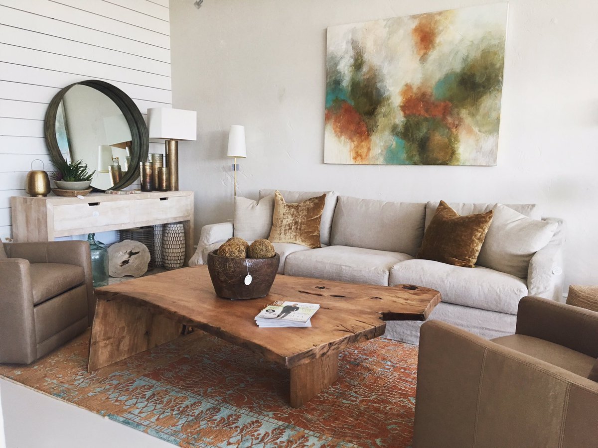VIEmagazine's tweet photo. Sip + shop with @OasisDestin starting tomorrow through Saturday for their Post Market Sale, featuring incredible deals up to 60% off! https://t.co/7xkpEd8OKX