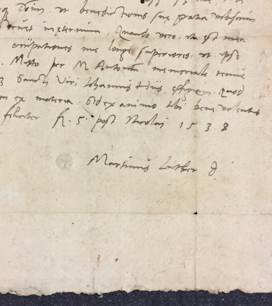 Luthers Unterschrift unter einem Brief vom 12.12.1538 an Nikolaus Specht aus dem <a href="/Bibelmuseum/">Bibelmuseum Münster</a> #reformationstag #95thesen