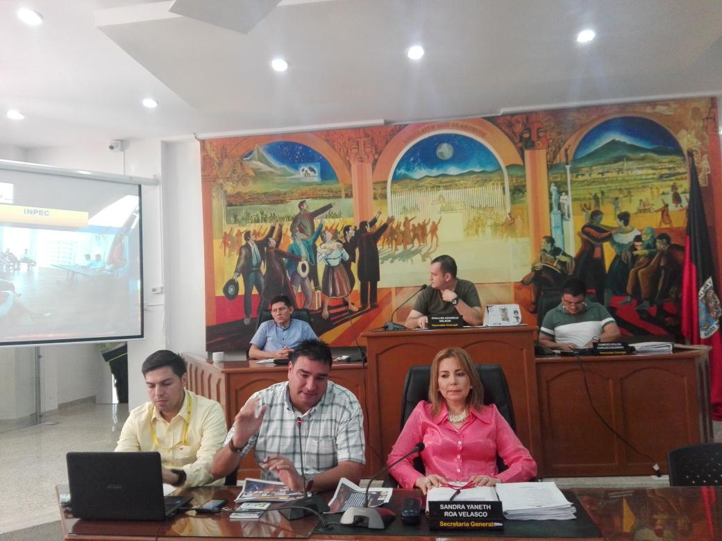 CucutaConcejo's tweet photo. @oscargerar26 habla de estrategias ante @CucutaConcejo para recuperación de espacio público en #Cúcuta https://t.co/HHsDe7VbZP