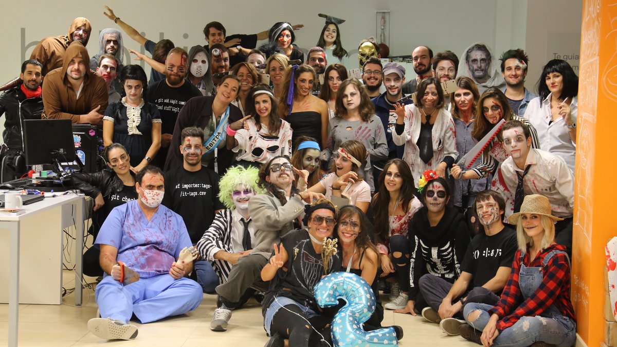 Hoy nuestra oficina se llena de monstruos, zombies y terror para celebrar #Halloween2017