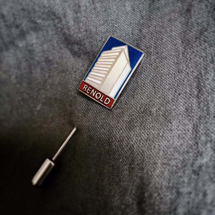 modernistsoc's tweet photo. Oh Renold, you lovely building you..we've got your badge back in stock: https://t.co/xFCi8N9KV9 #saveUMIST #manchesterMODERN https://t.co/izfEXRVS29