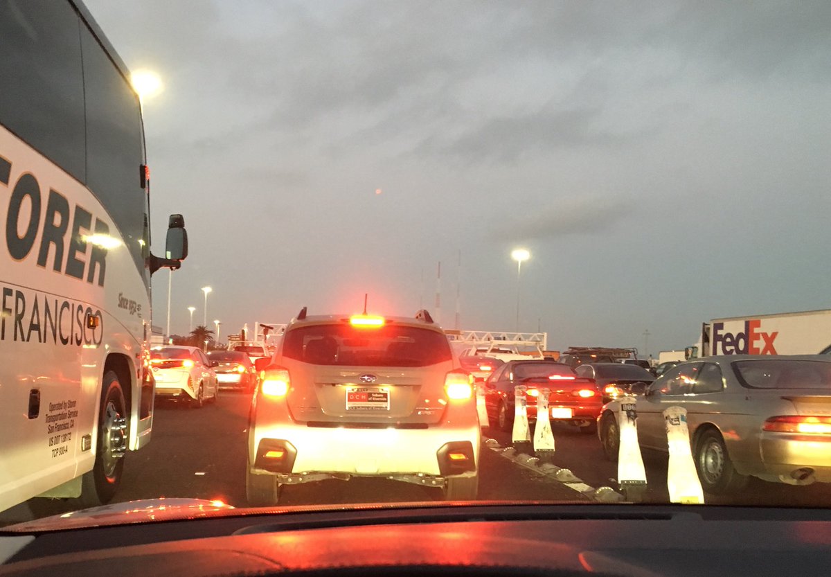 norcalnick's tweet photo. This a-hole cut off a school bus to get in the HOV lane at the #BayBridge. #SoloDriver #NoTransponder #NoPlates #PeopleBehavingBadly https://t.co/1QHuZTuTdR