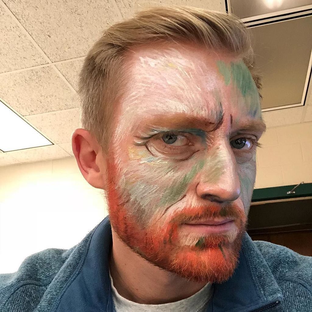 MrA_ERMS's tweet photo. Art Teachers bring it with Halloween. #vangogh #bothearsstillintact https://t.co/nLCPcpBVO7 https://t.co/7yoGjGfZzM