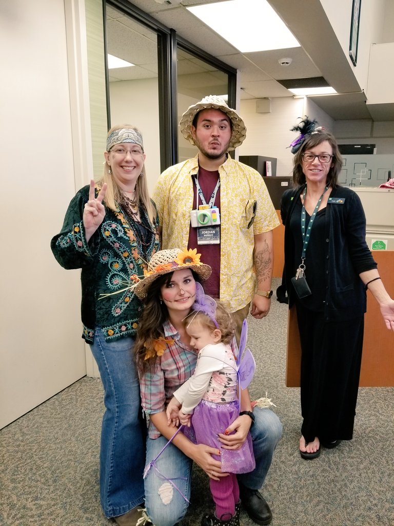 JordanManalo_TD's tweet photo. Happy Halloween! 
#DREAMTEAM #Halloween #HappyHalloween #officehalloween https://t.co/qYumF2Sm3S