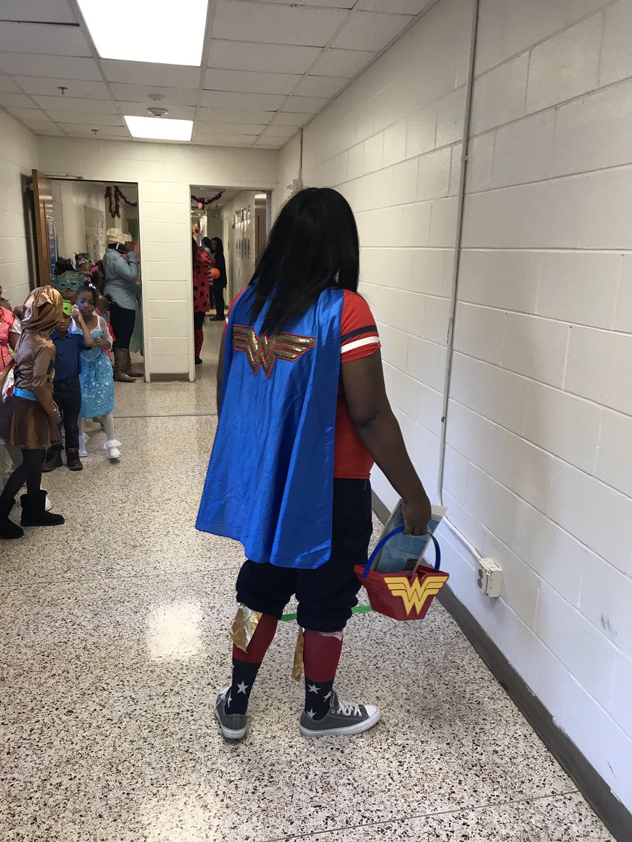 diva_dukes's tweet photo. Book character day!!@PrincipalBGrant @apsupdate https://t.co/ankcLXIPw7