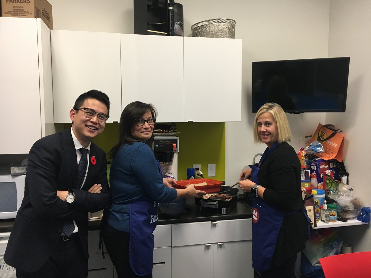 Bo is all smiles as Debbie and Richelle prepare breakfast after the Digital Breakfast of Champions competition.