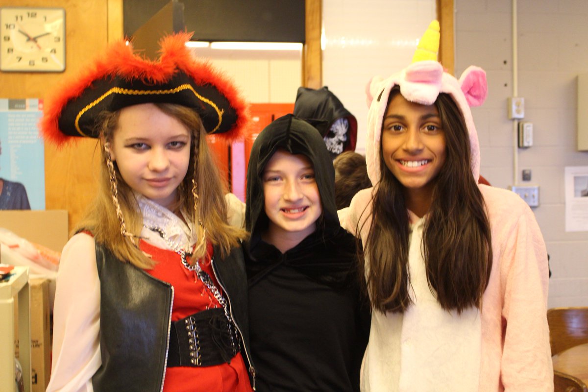 SaintJohnsPrep's tweet photo. Time for our 6th graders to trick or treat!!! https://t.co/IpLdxIYYvc
