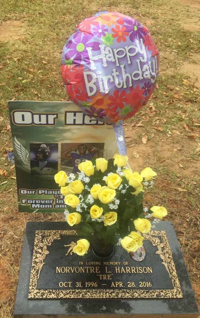 king_nlh's tweet photo. Happy Bday Tre!! https://t.co/dIgE6YpCK9