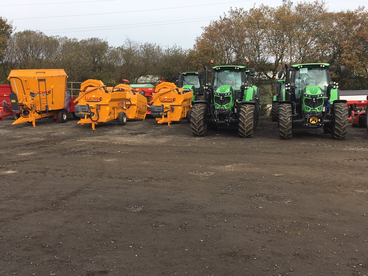 It's definitely treat not trick <a href="/IDM_Services/">It And Digital Marketing</a> - look at that line up 😍🎃🎃🎃 #HappyHalloween2017 #Deutz #LucasG