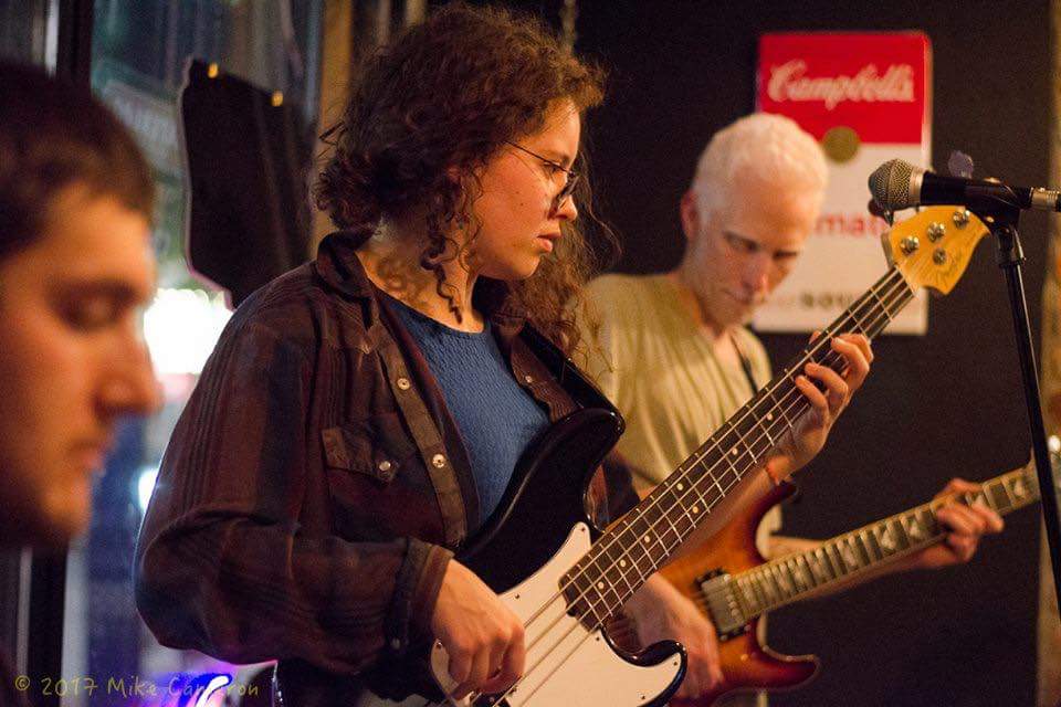 PODCASTBARBER's tweet photo. Smooth jazz from Easy Lemon comes to @PODCASTBARBER, Wed night @ 8:30. Watch live streaming video on https://t.co/RAWeXoc2YC https://t.co/E3IzECNVJH