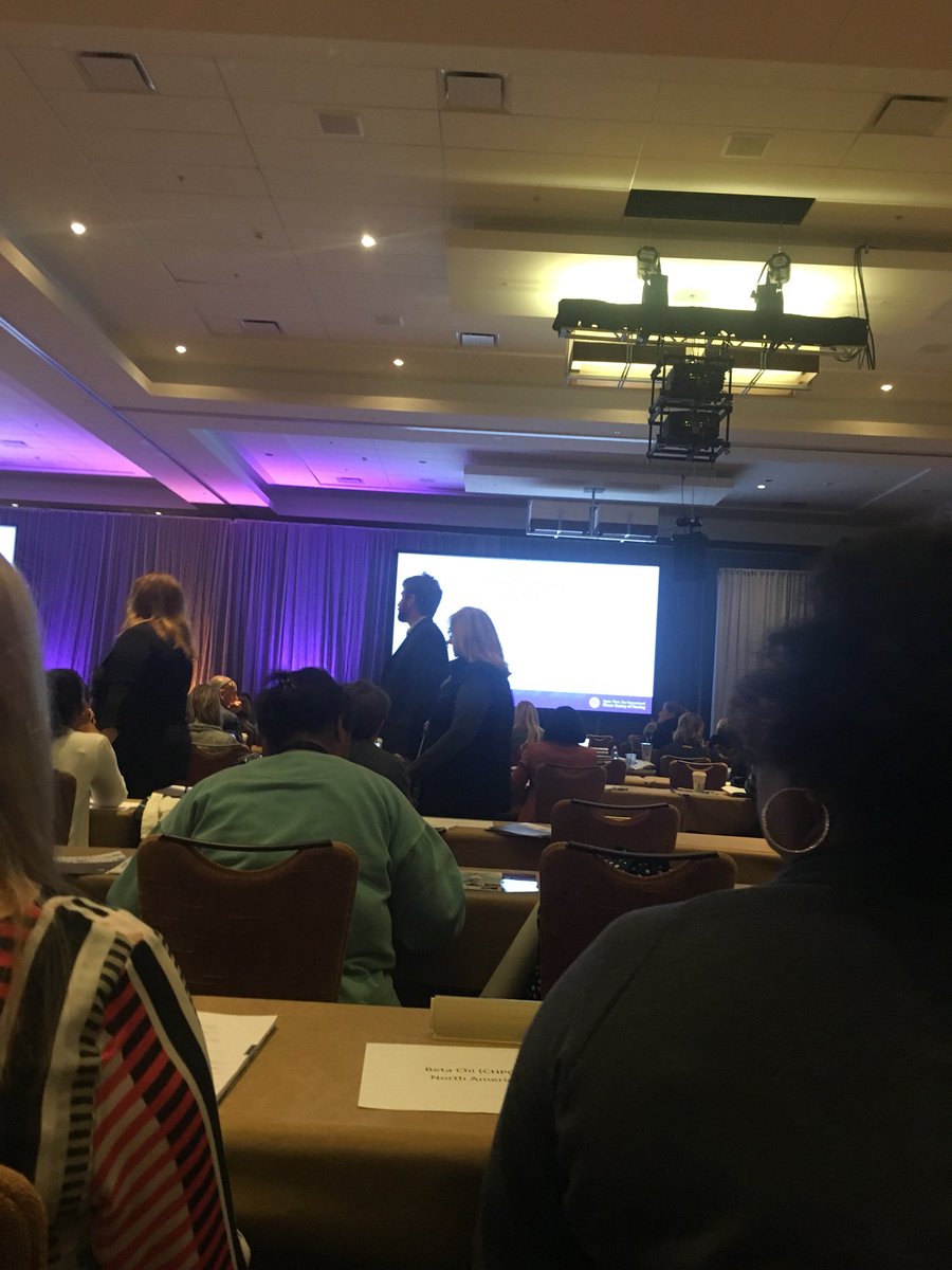 GammaEpsilonNU's tweet photo. #Stticonv17 @CathyCatrambone great technical support! @GammaEpsilonNU @LiliaBacu @NEU_Nursing https://t.co/nEoOeX6G0V