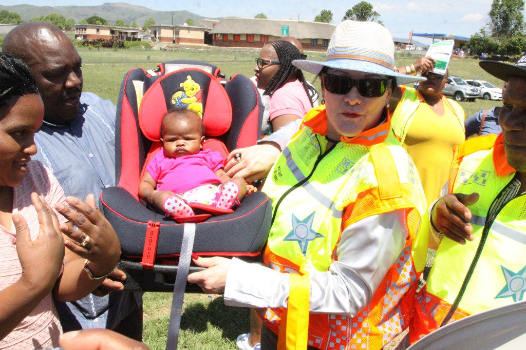 KZNTransport's tweet photo. MEC Belinda Scott ends October Transport Month in Umgungundlovu, More @ https://t.co/8RsL8cYzOa #KZNroadsafety #OTM2017 https://t.co/xEHZ66ktpz