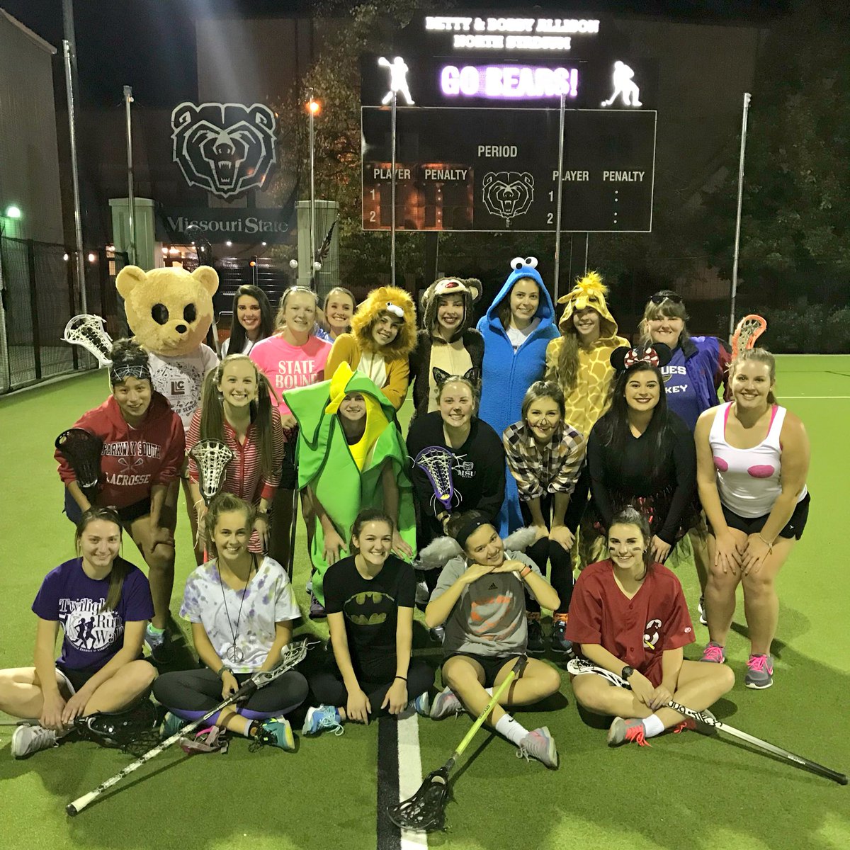 wlaxmsu's tweet photo. Happy Lax-oween from your favorite lady bears!!! 👻⤴️ https://t.co/RSf72jAwaA