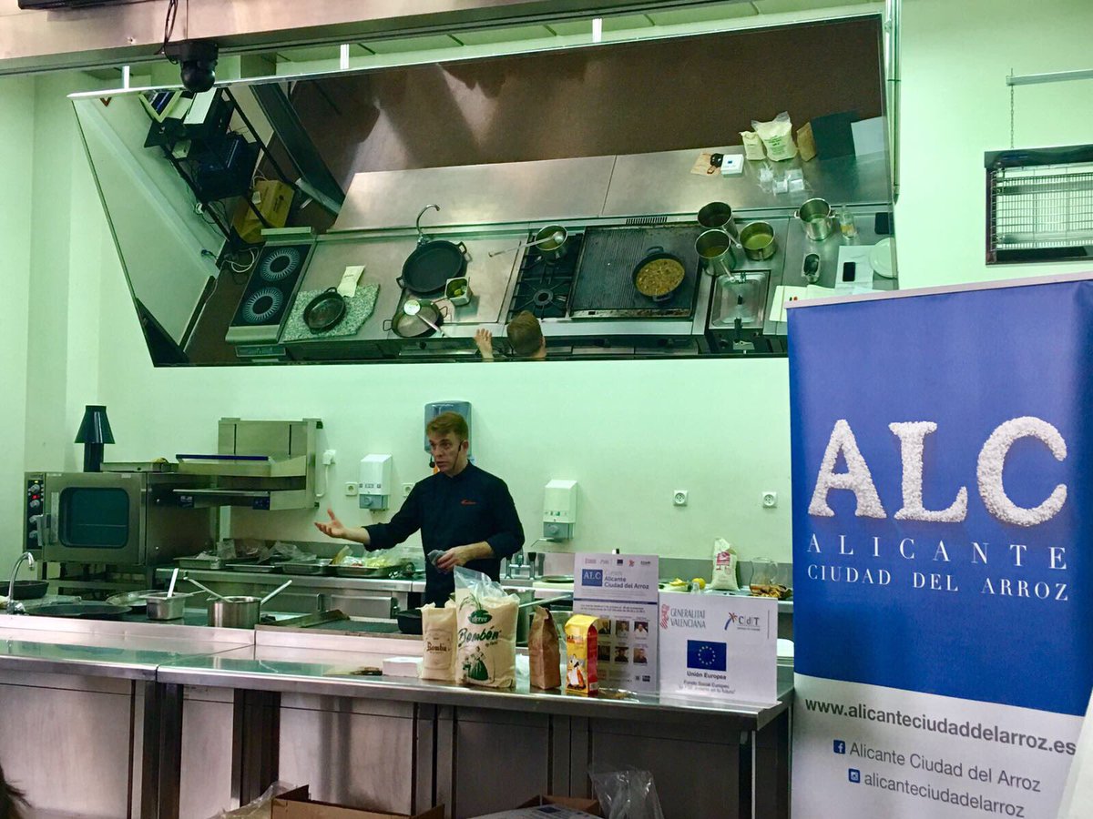 Algo muy bonito esta creciendo #Alicante #ciudaddelarroz <a href="/guiagastroalc/">Carlos Corredor</a> #aportando mi #grano #formacion #compartir es #vivir #gracias