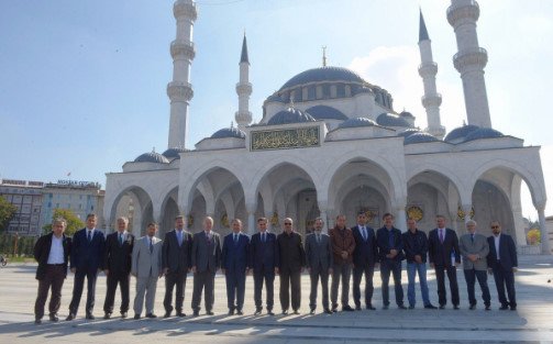 II.Melike Hatun Camii muhteşem olmuş. Cumhurbaşkanımız sn.Recep Tayyip Erdoğan başta olmak üzere,emeği geçen herkese şükranlarımı sunuyorum.
