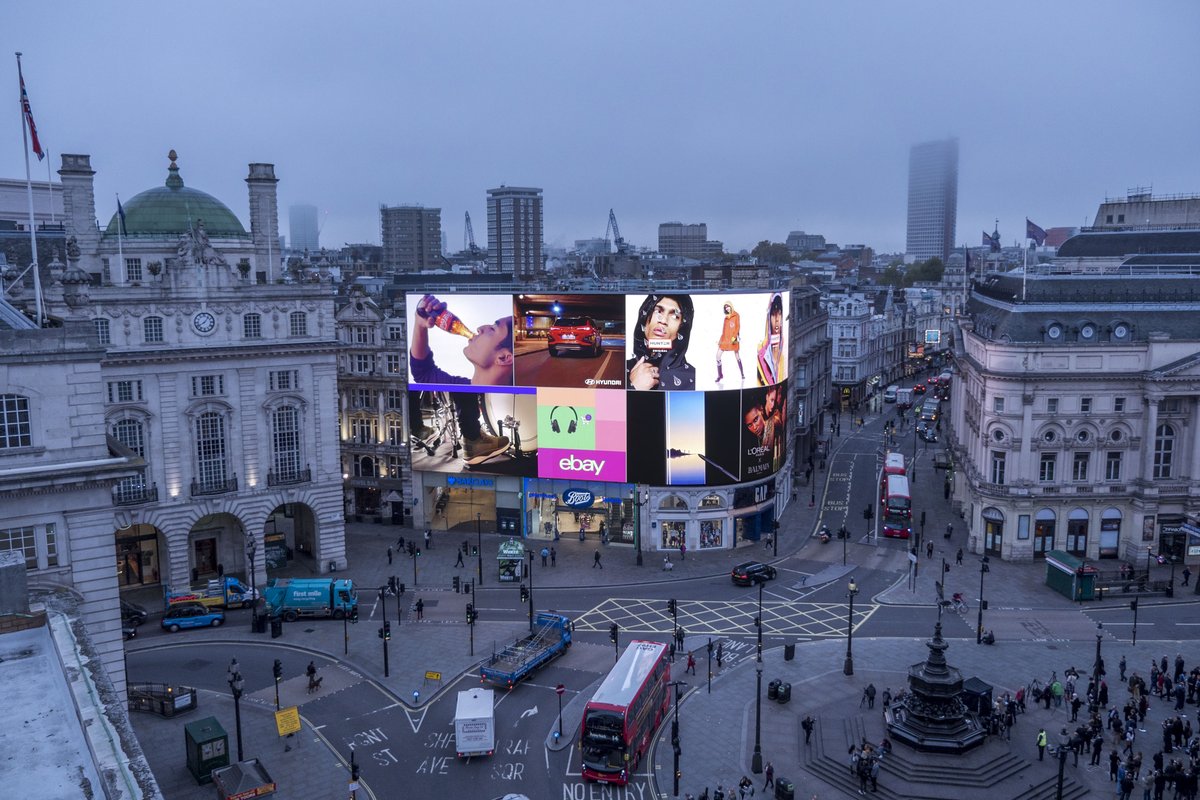 Darren Glatt from Searchlight Capital - showcasing Piccadilly Lights <a href="/DailyDOOH/">DailyDOOH #AdTECH #DOOH #AI</a> investor conference vimeo.com/240682371