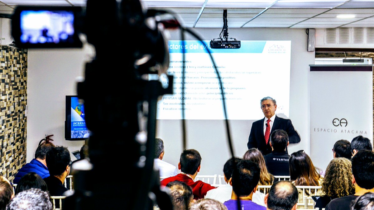 Raúl Ciudad entregando datos claves para la internacionalización en los enprendimientos en #EndeavorAtacama #Antofagasta #Emprendimiento #Innovación