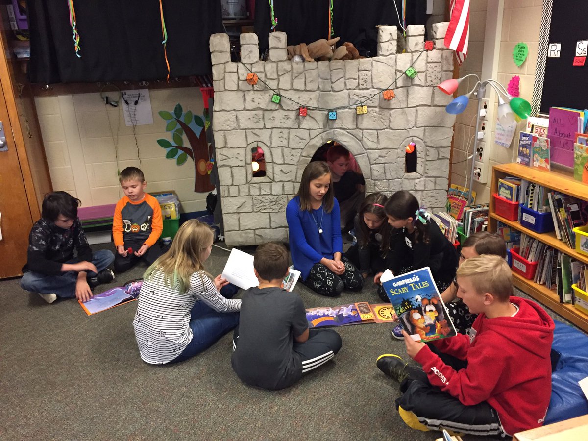 mrspetrone05's tweet photo. Reading buddies -fluency &amp;fun! 🎃#gsdchapman @JVvert @guizzettil https://t.co/RN597fzxKf