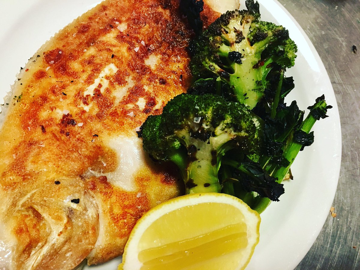 BellsDiner's tweet photo. #plaice #burntbroccoli #simples https://t.co/NXp6FCeGuL